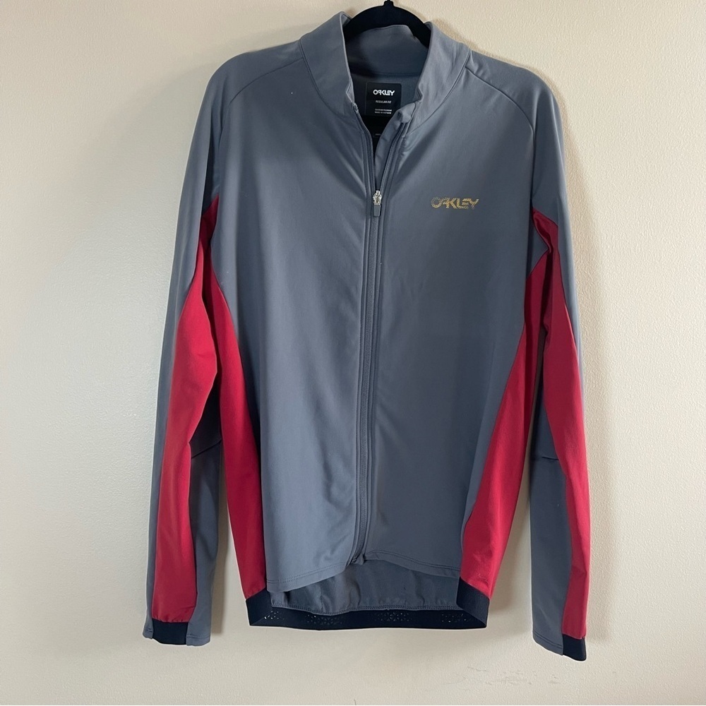 Oakley Gray and Red Windbreaker with Athletic Cut